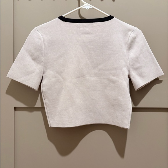 House of Harlow 1960 Cream & Black Crop Top - Picture 2 of 5